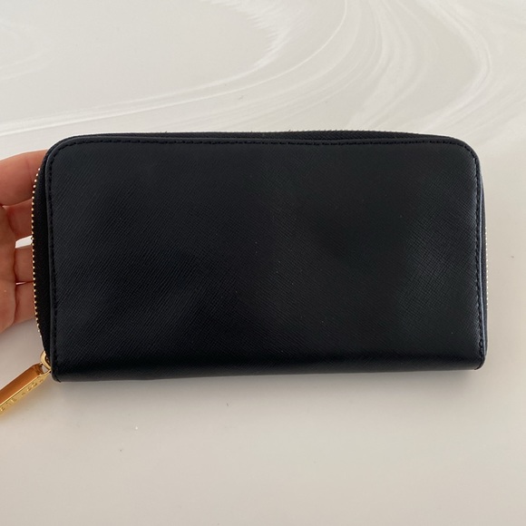 Tory Burch Wallet - Picture 4 of 5